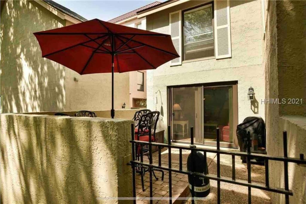 In The Heart Of Harbour Town 2Br 2Ba Pool Access Close To Beach Hilton Head Island Esterno foto