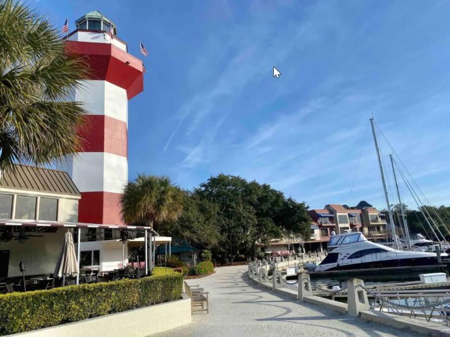 In The Heart Of Harbour Town 2Br 2Ba Pool Access Close To Beach Hilton Head Island Esterno foto