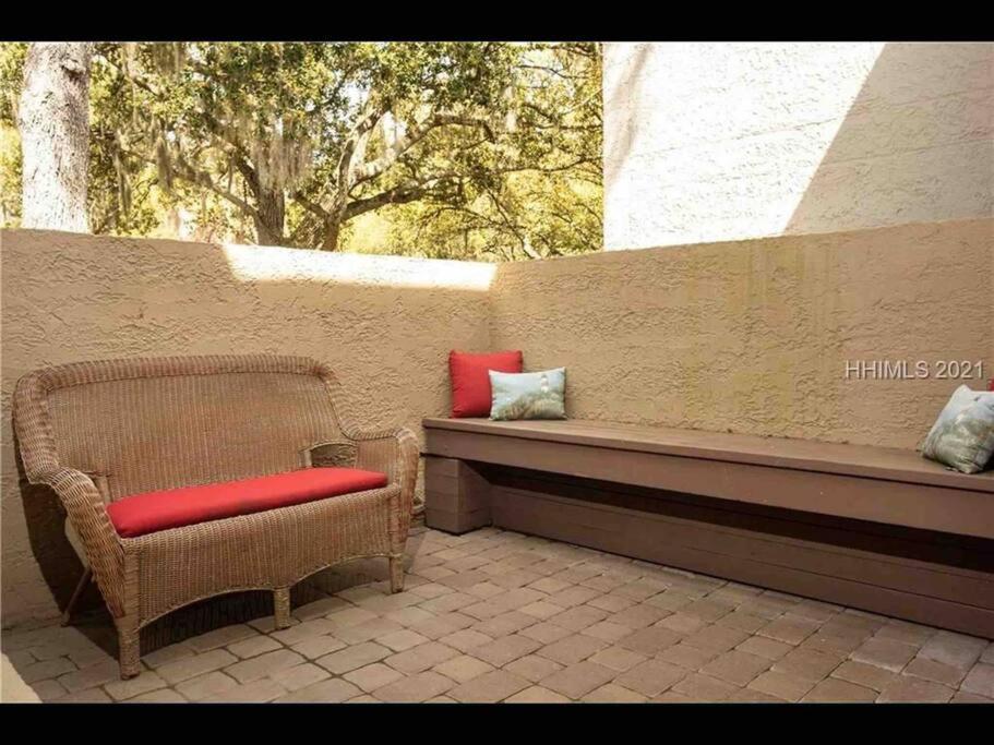 In The Heart Of Harbour Town 2Br 2Ba Pool Access Close To Beach Hilton Head Island Esterno foto
