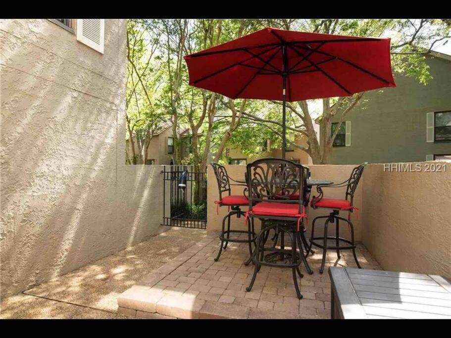 In The Heart Of Harbour Town 2Br 2Ba Pool Access Close To Beach Hilton Head Island Esterno foto
