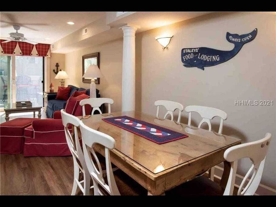 In The Heart Of Harbour Town 2Br 2Ba Pool Access Close To Beach Hilton Head Island Esterno foto